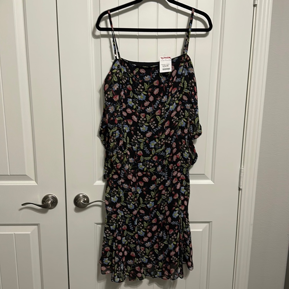 Nannette Cold Shoulder Dress size 8 NWT